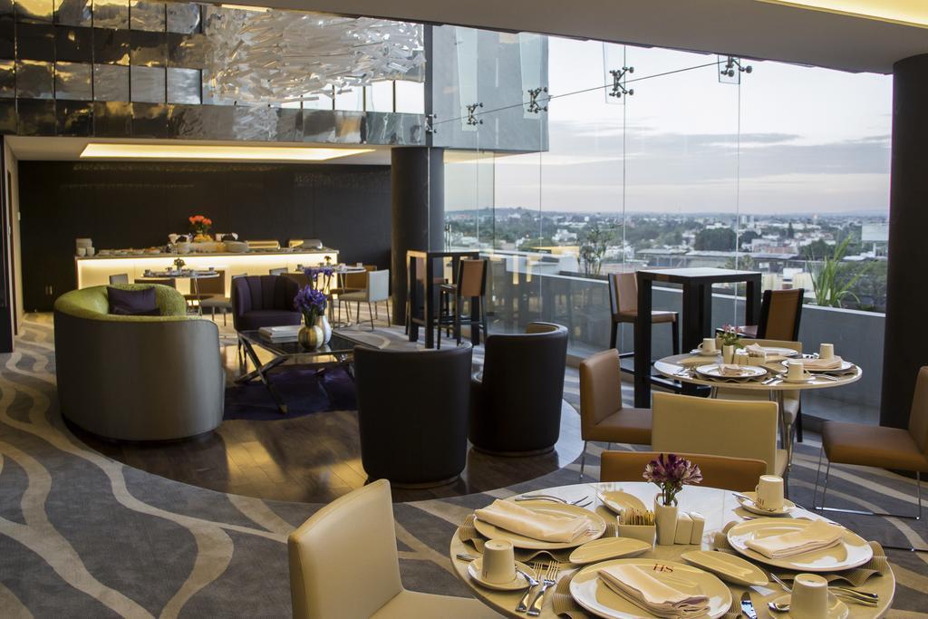 โรงแรมเอชเอส ฮอตสัน เลออง เลออน ภายนอก รูปภาพ